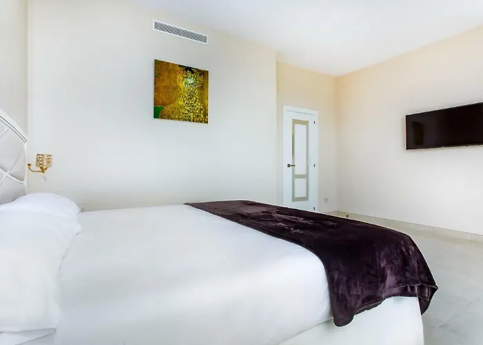 Calma Holiday Villas فيلة بلاتجا ذارو