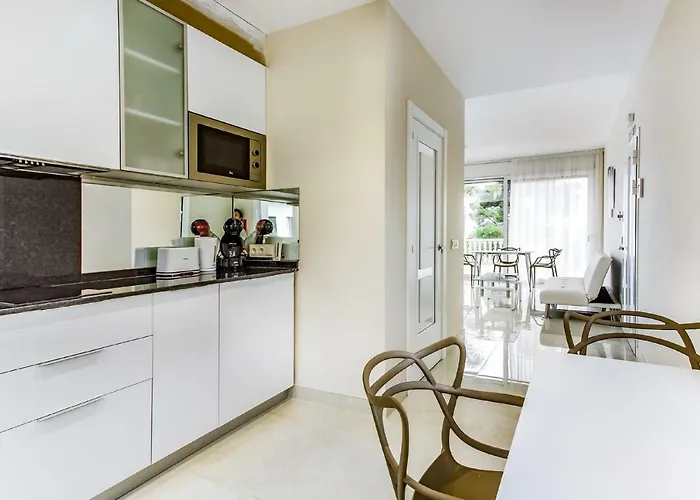 Calma Holiday Villas * بلاتجا ذارو